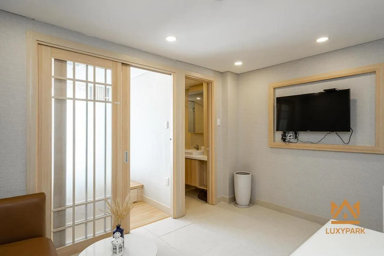 Luxy Park Hotel & Apartments-City Centre Ho Chi Minh City Aparthotel